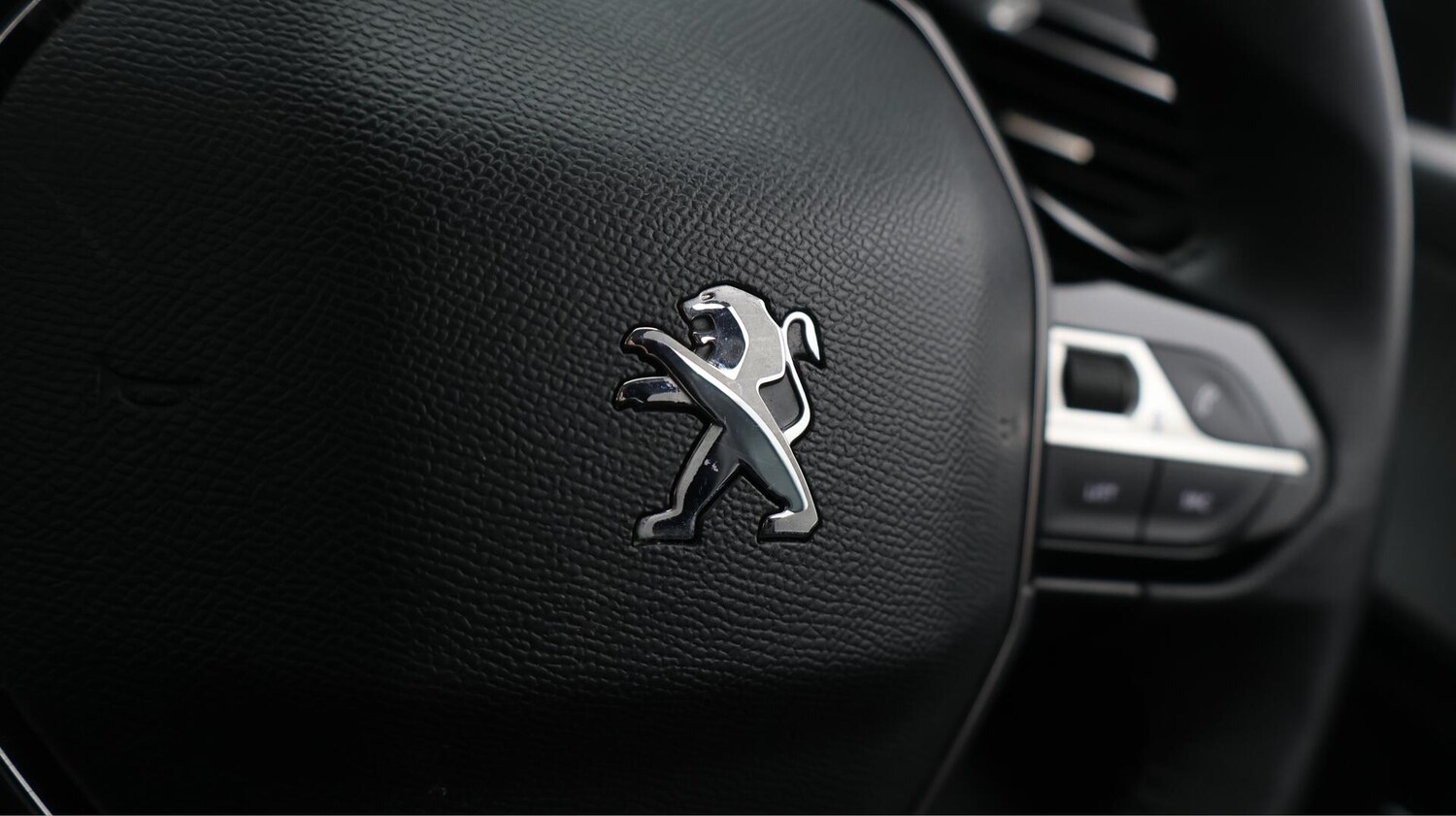 Used Peugeot 208 2022 for sale - 76138350: Photo 39