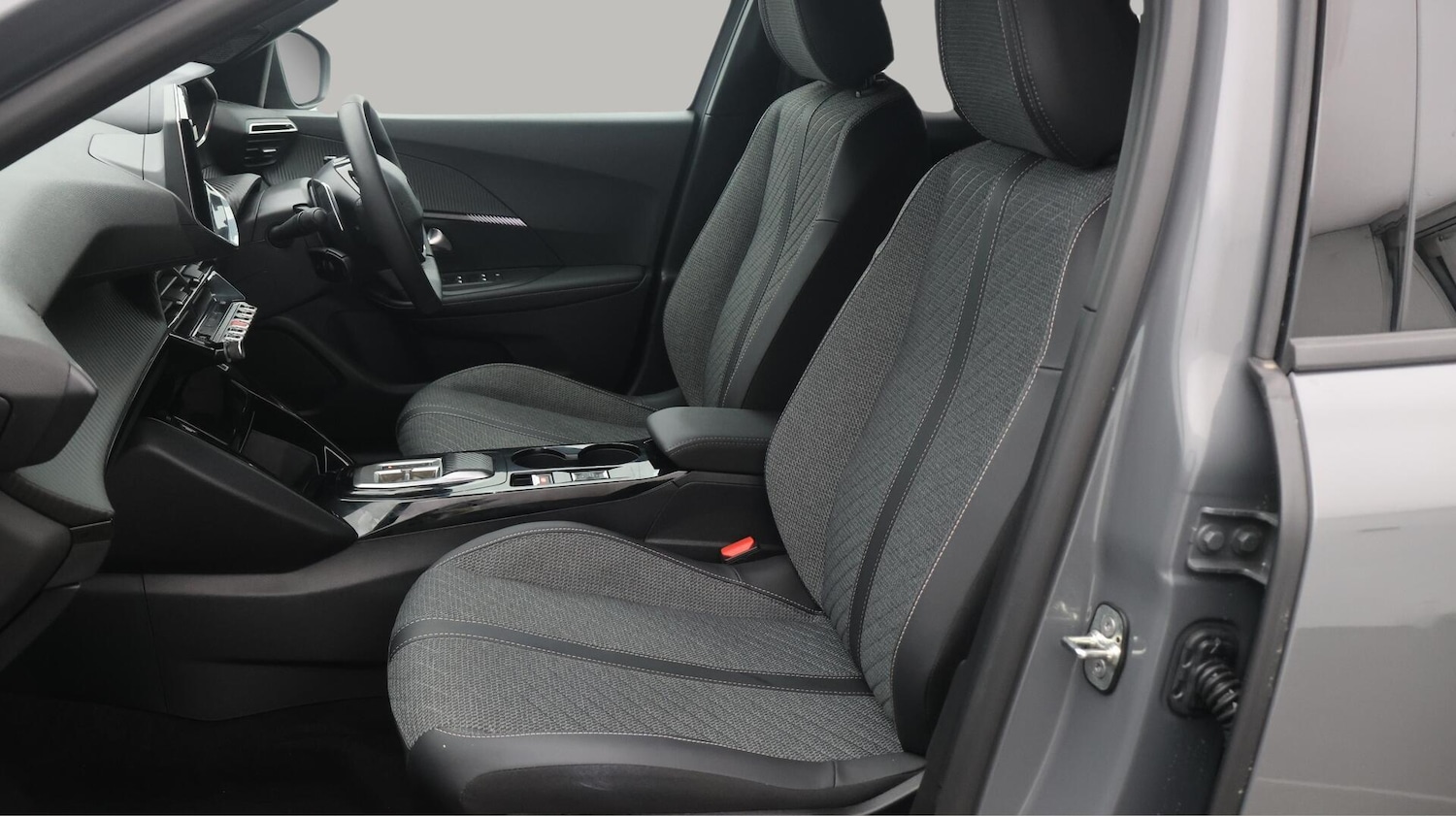 Used Peugeot 2008 2025 for sale - 76381292: Photo 14