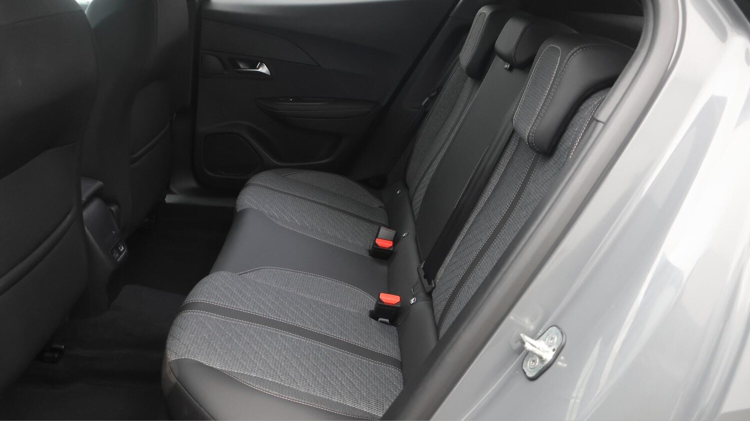 Used Peugeot 2008 2025 for sale - 76381292: Photo 16