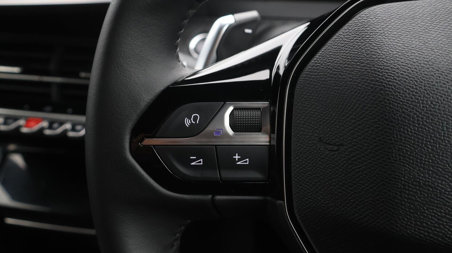 Used Peugeot 2008 2025 for sale - 76381292: Photo 23