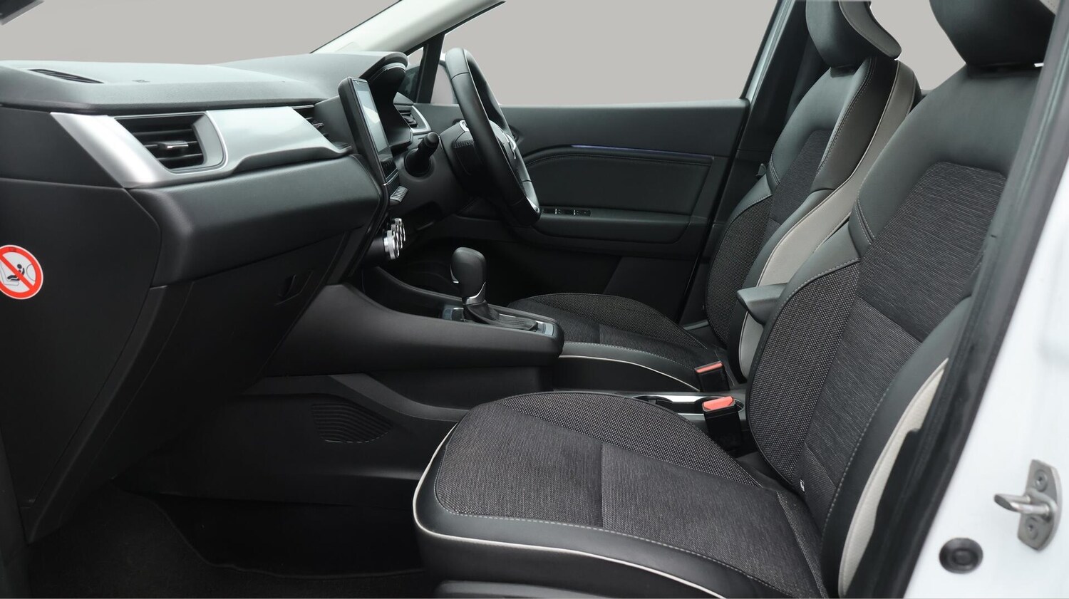 Used Renault Captur 2024 for sale - 76550293: Photo 15