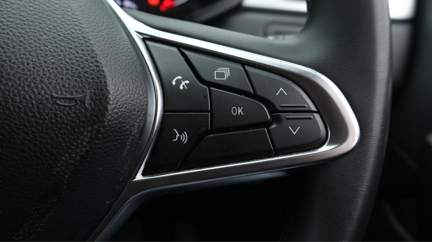 Used Renault Captur 2024 for sale - 76550293: Photo 24