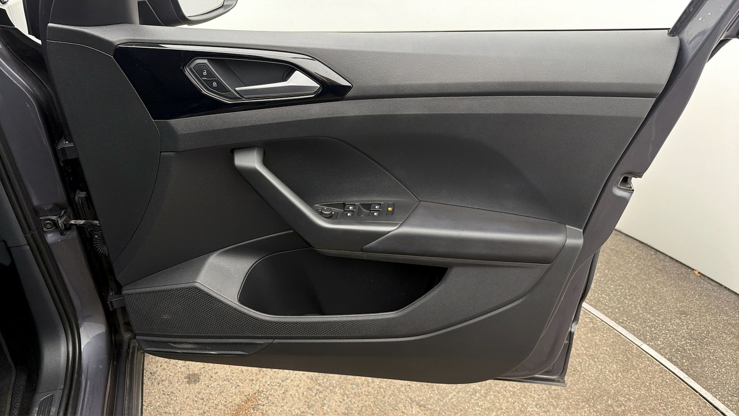 Used Volkswagen T-Cross for sale - 78112356: Photo 14