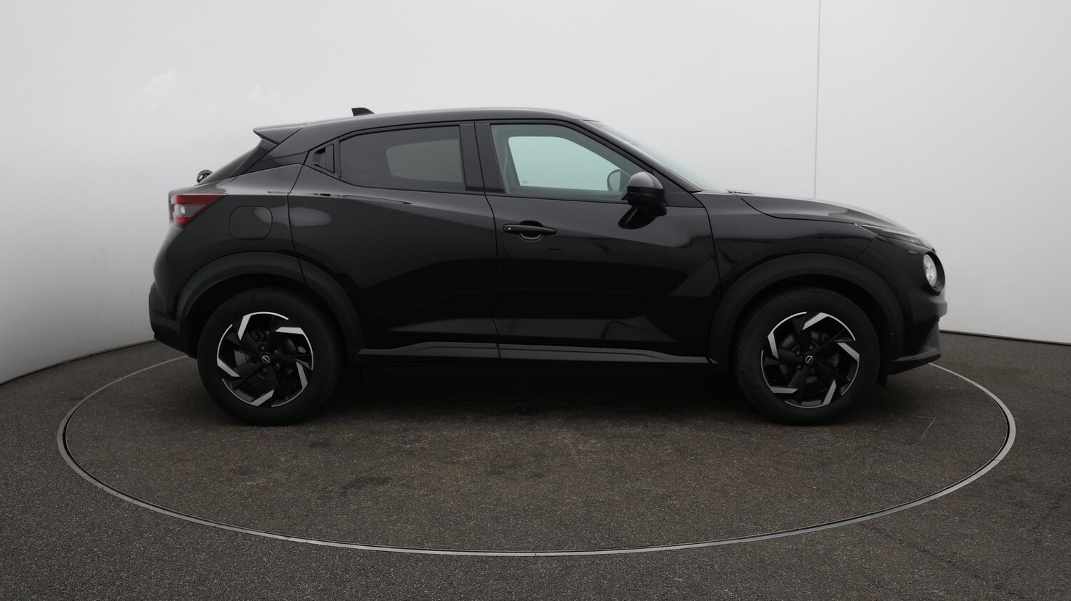 Used Nissan Juke 2023 for sale - 76423905: Photo 48
