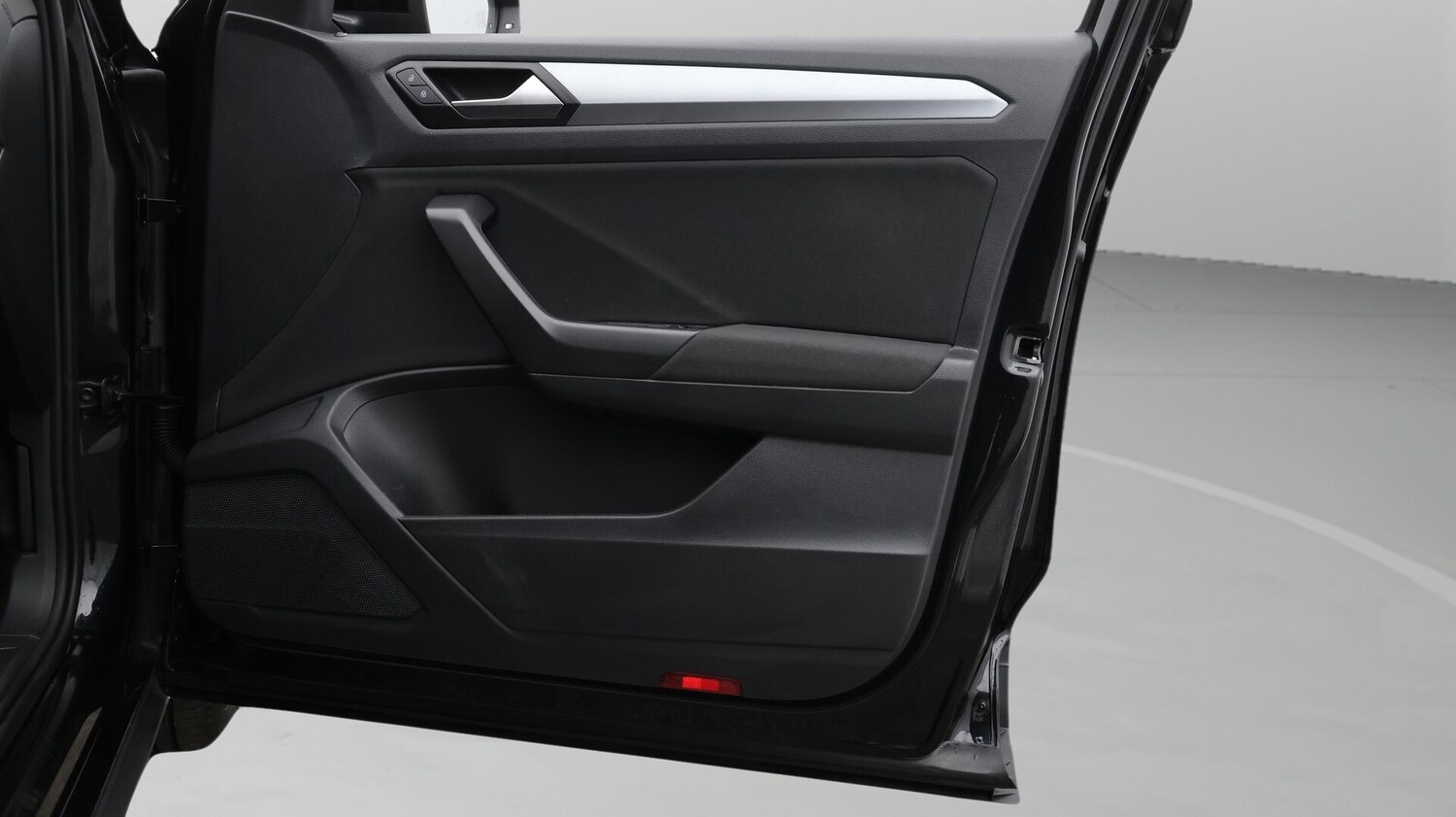 Used Volkswagen T-Roc 2023 for sale - 76246936: Photo 16