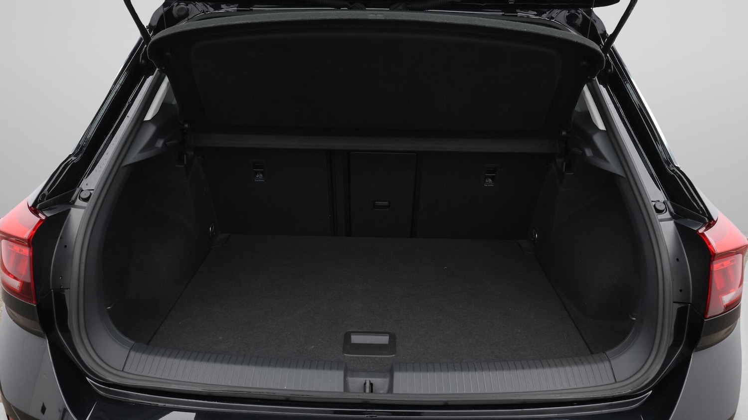 Used Volkswagen T-Roc 2023 for sale - 76246936: Photo 18