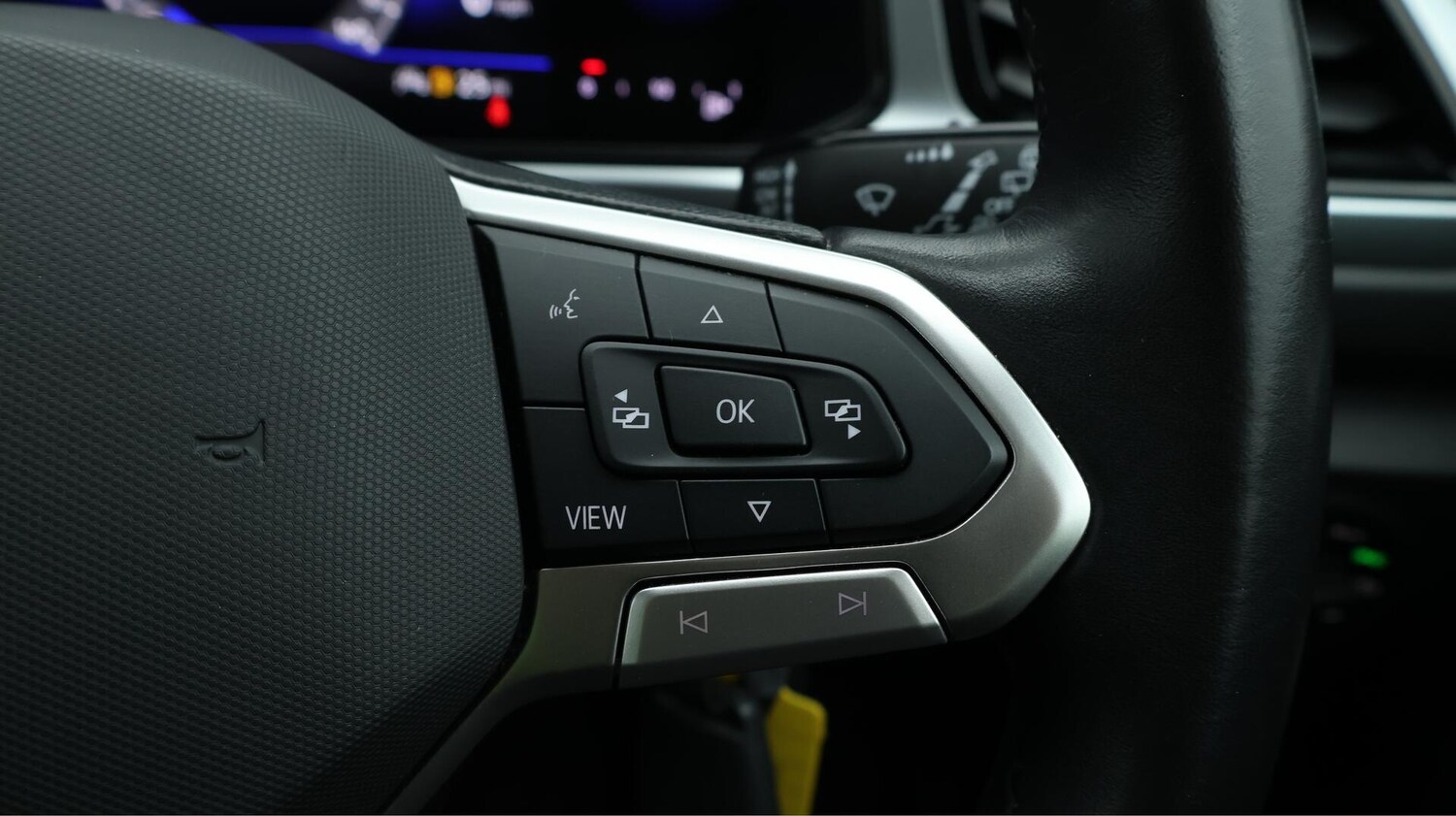 Used Volkswagen T-Roc 2023 for sale - 76246936: Photo 24