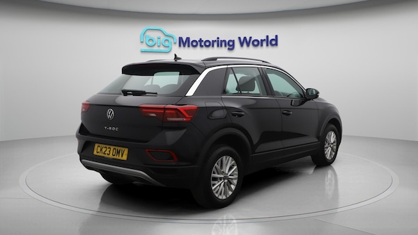 Used Volkswagen T-Roc 2023 for sale - 76246936: Photo 8