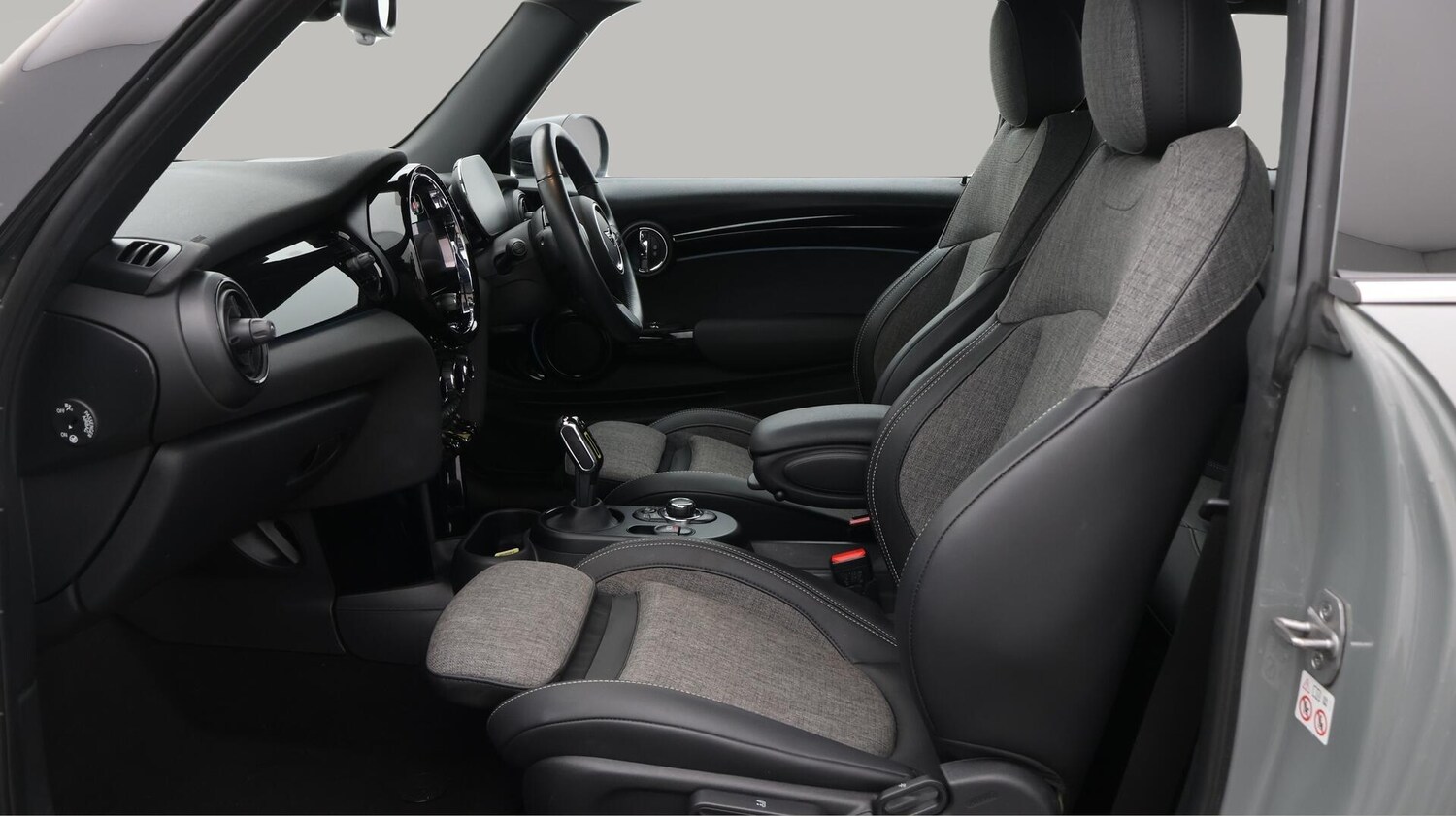 Used MINI Hatch 2022 for sale - 76645277: Photo 15