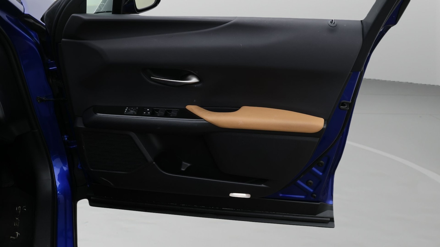 Used Lexus UX 2023 for sale - 77392179: Photo 15