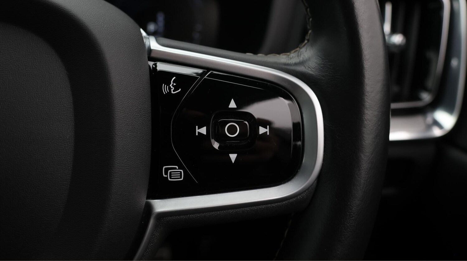 Used Volvo V60 2021 for sale - 76538732: Photo 24