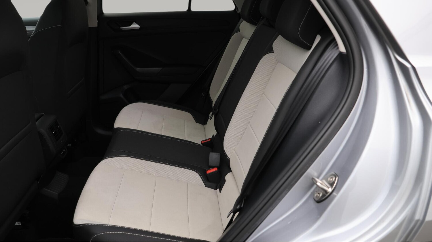 Used Volkswagen T-Roc 2022 for sale - 76370233: Photo 17