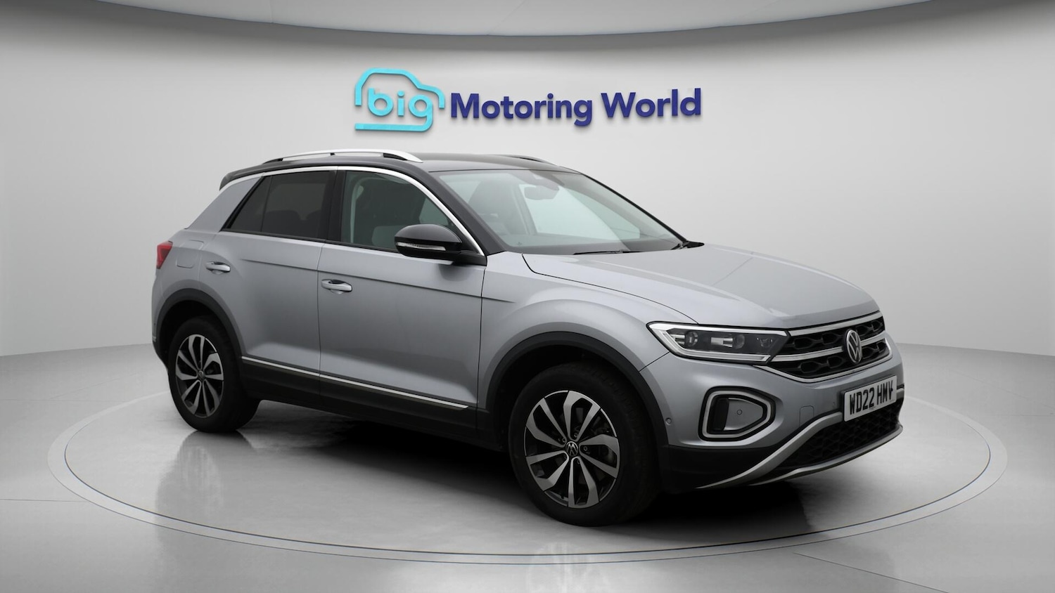 Used Volkswagen T-Roc 2022 for sale - 76370233: Photo 2