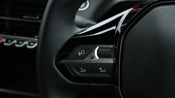 Used Peugeot 2008 2023 for sale - 75622874: Photo 37