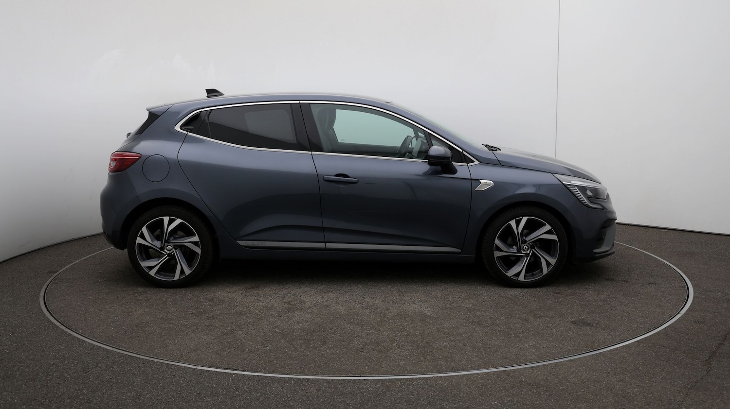 Used Renault Clio for sale - 76811764: Photo 41