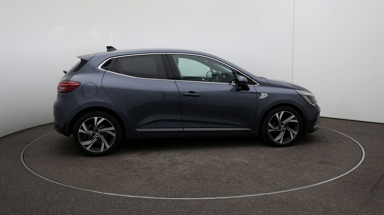 Used Renault Clio for sale - 76811764: Photo 42