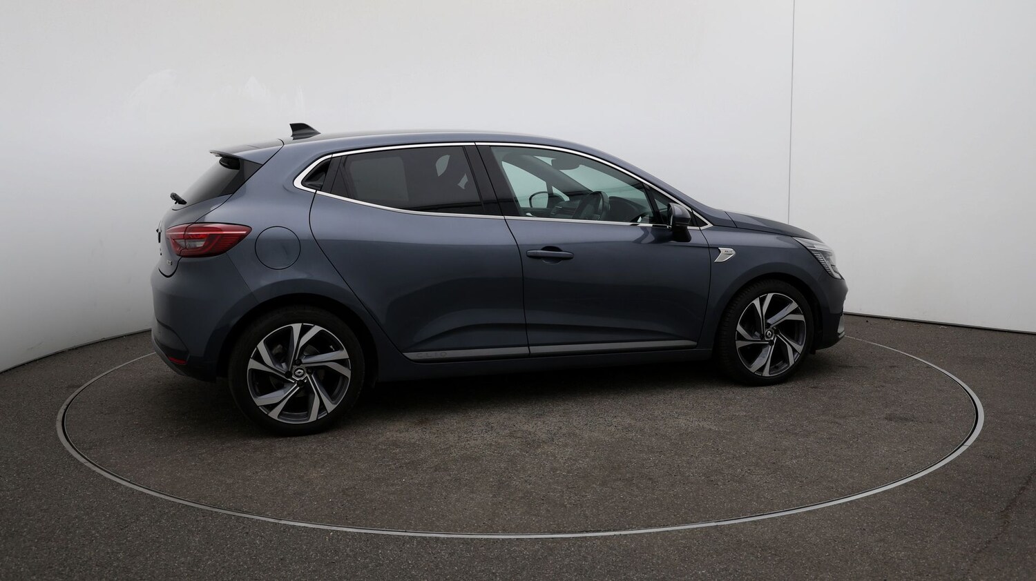 Used Renault Clio for sale - 76811764: Photo 43