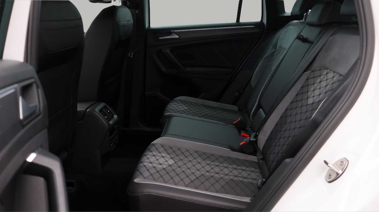 Used Volkswagen Tiguan 2023 for sale - 77689460: Photo 16