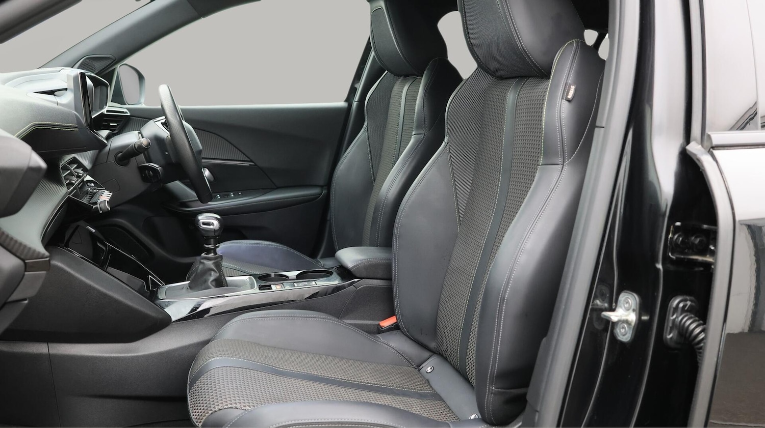 Used Peugeot 2008 for sale - 76473566: Photo 15