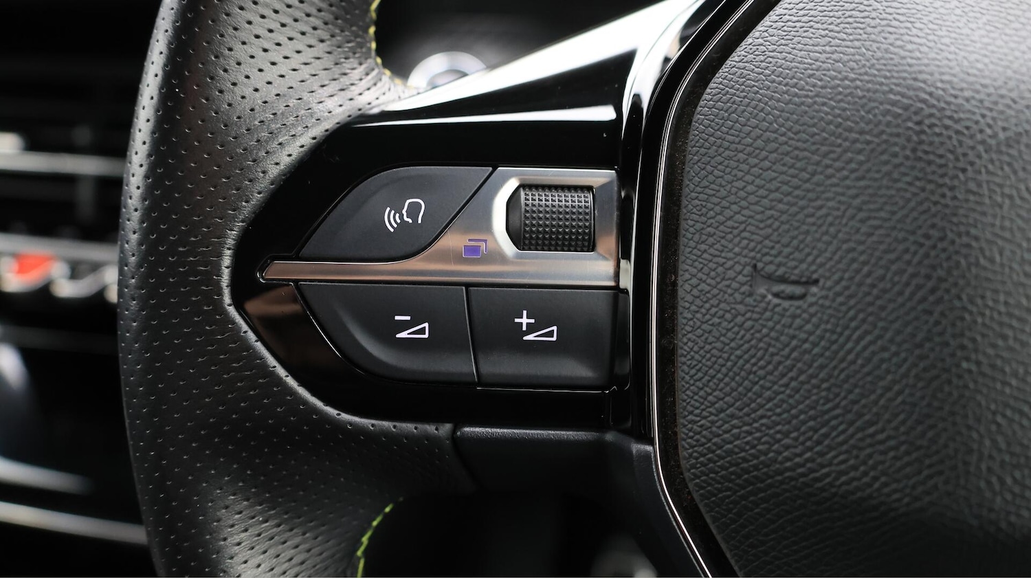 Used Peugeot 2008 for sale - 76473566: Photo 25