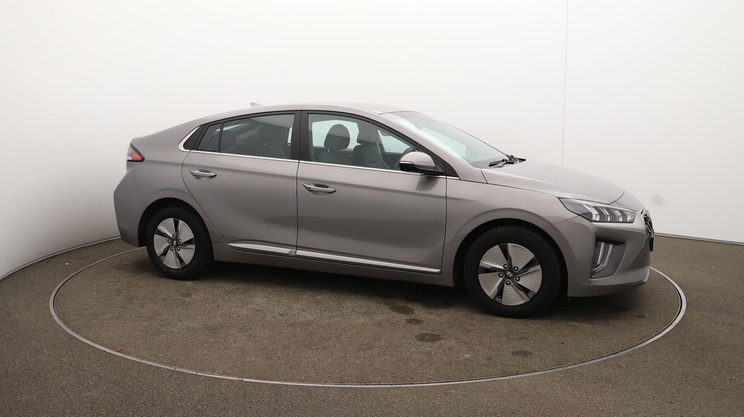 Used Hyundai IONIQ 2022 for sale - 76137596: Photo 48