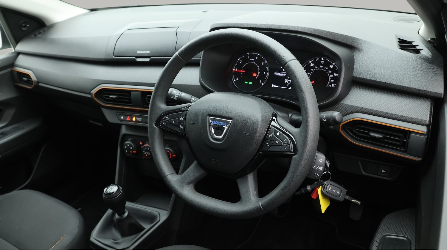 Used Dacia Sandero Stepway 2022 for sale - 77128035: Photo 9