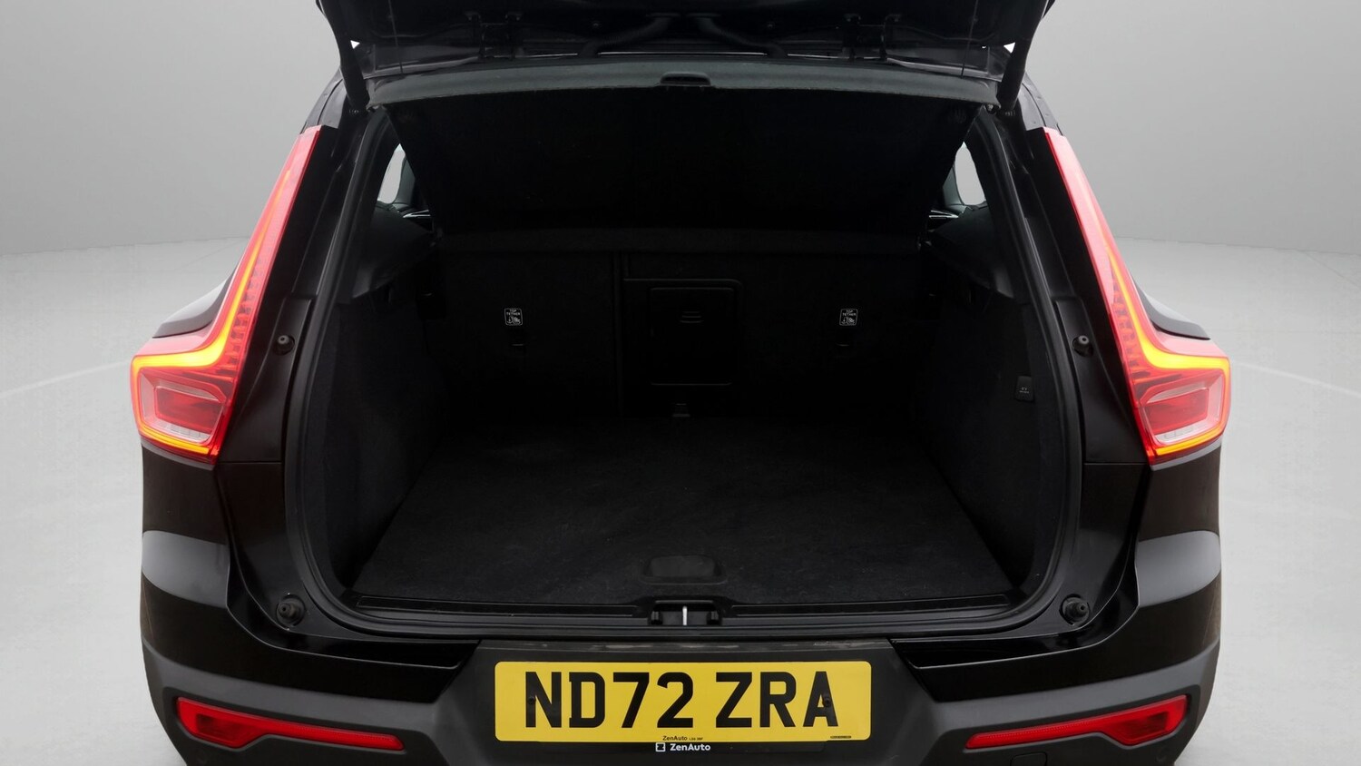 Used Volvo XC40 2023 for sale - 77181541: Photo 17