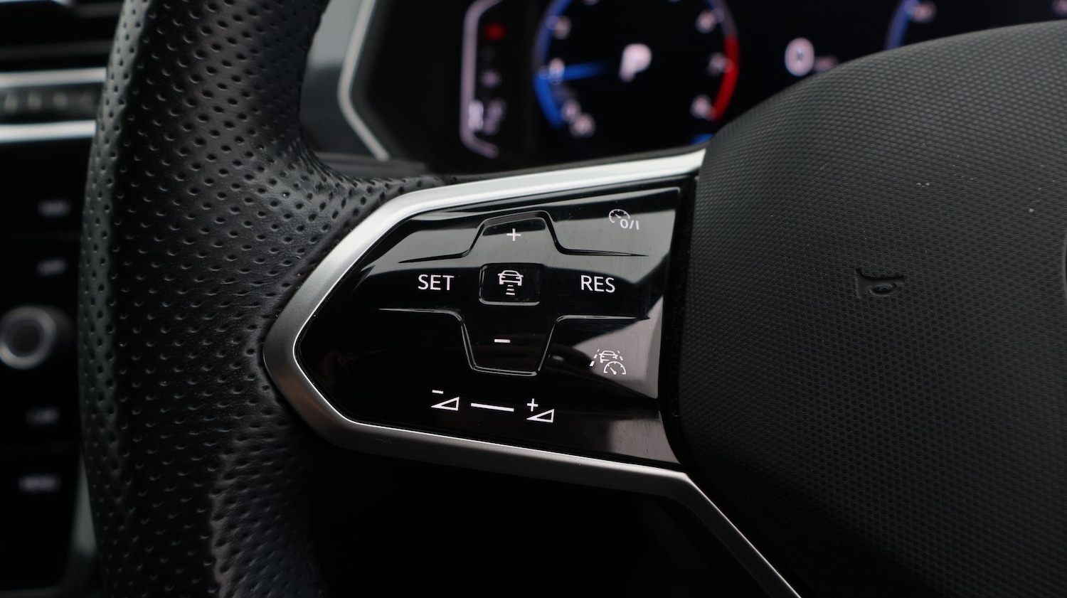 Used Volkswagen Tiguan 2020 for sale - 77746136: Photo 24