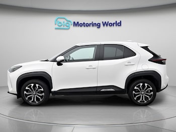 Used Toyota Yaris Cross 2022 for sale - 79582110: Photo