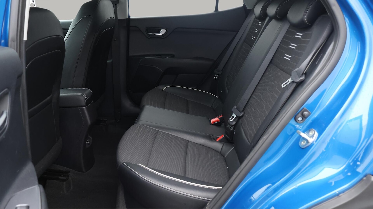 Used Kia Stonic 2022 for sale - 76188657: Photo 17