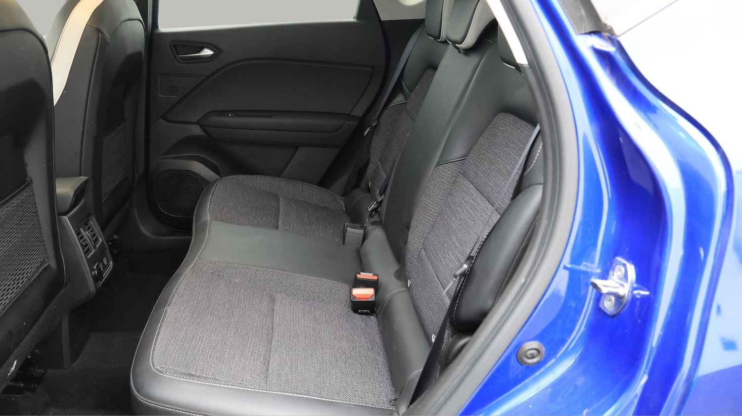 Used Renault Captur 2021 for sale - 76458046: Photo 17