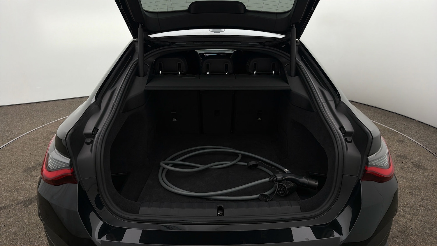 Used BMW i4 2023 for sale - 78084621: Photo 16