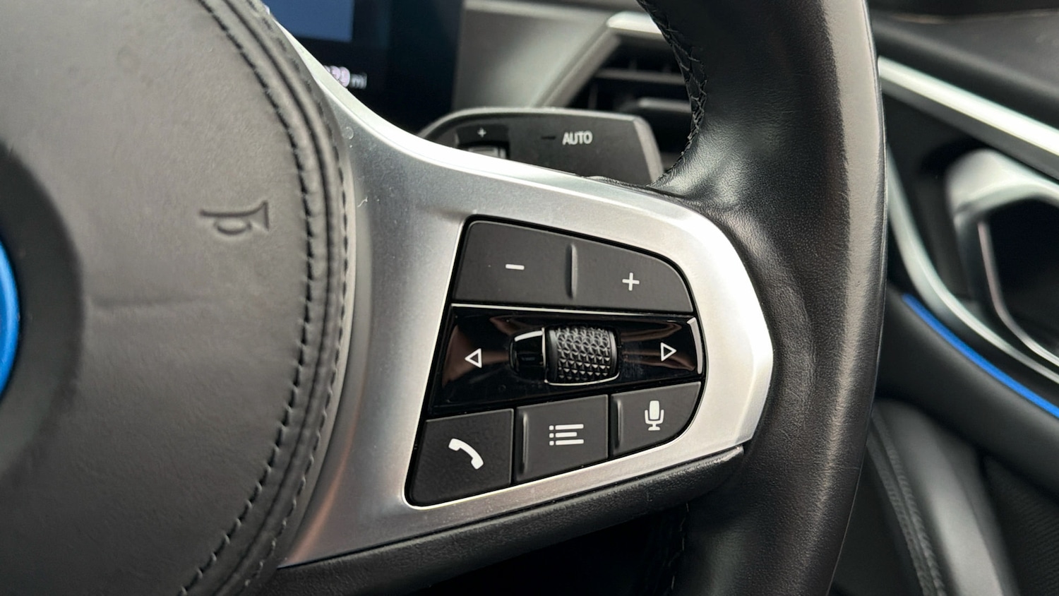 Used BMW i4 2023 for sale - 78084621: Photo 23