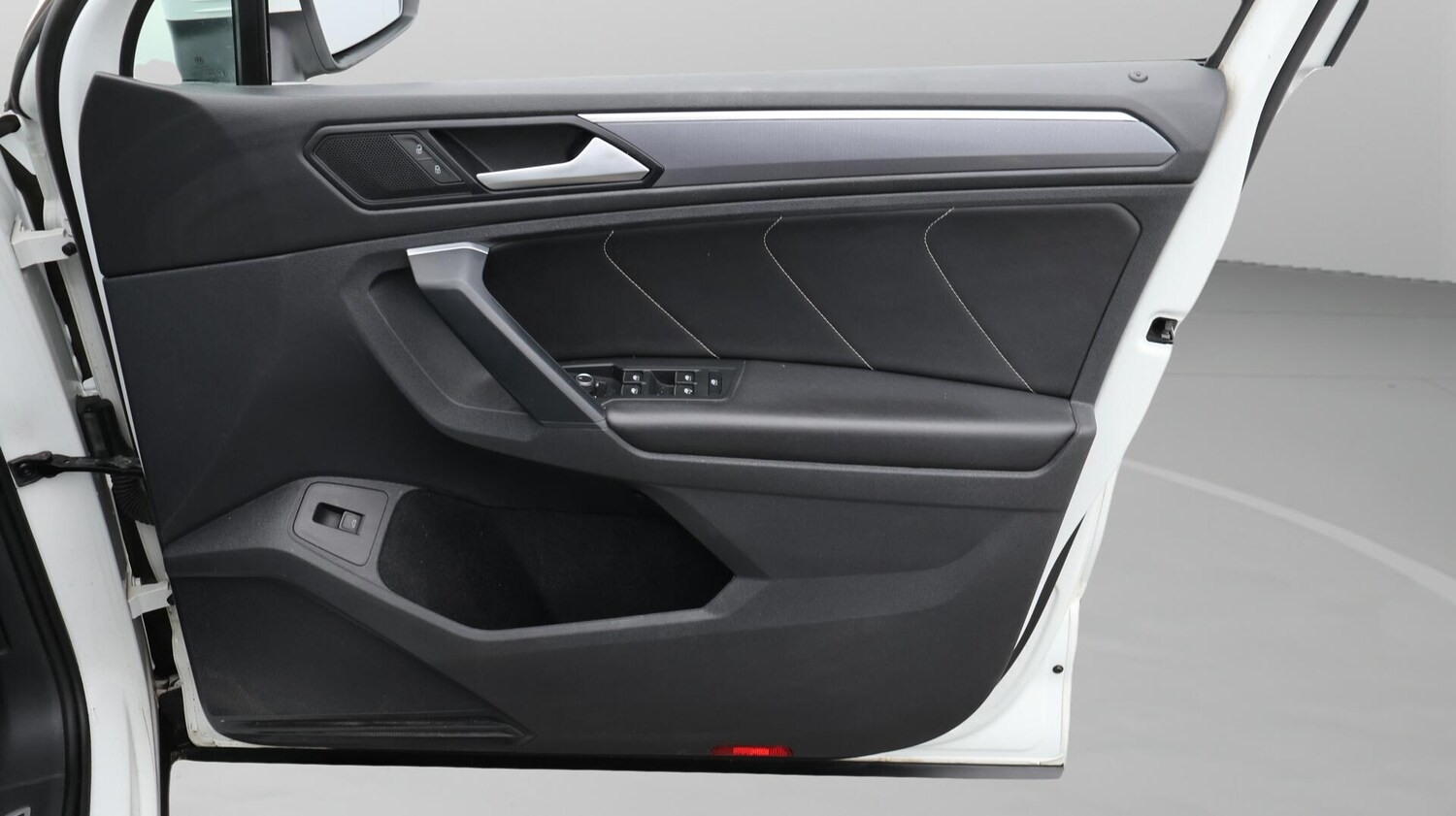 Used Volkswagen Tiguan 2020 for sale - 76152101: Photo 16