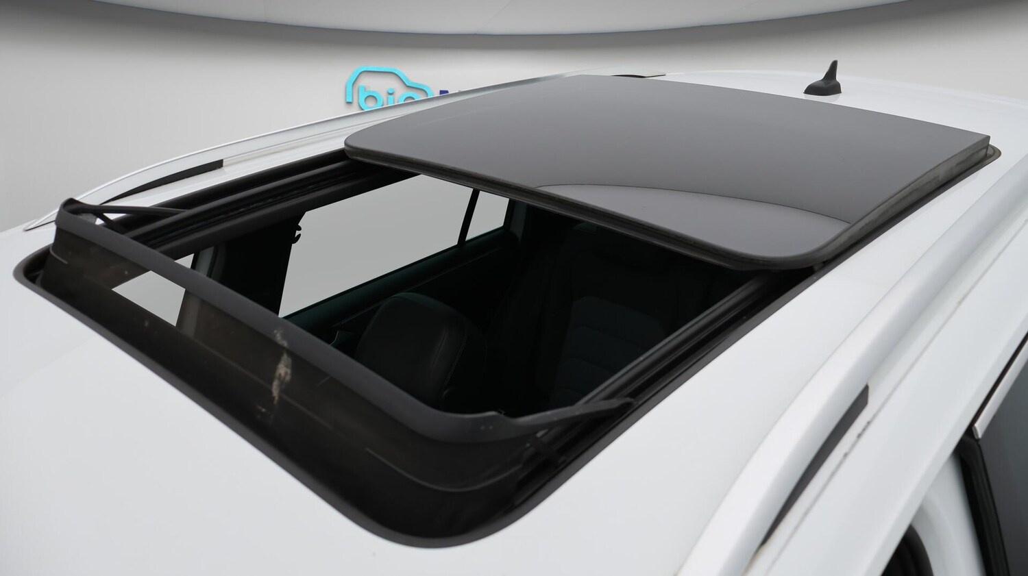 Used Volkswagen Tiguan 2020 for sale - 76152101: Photo 21