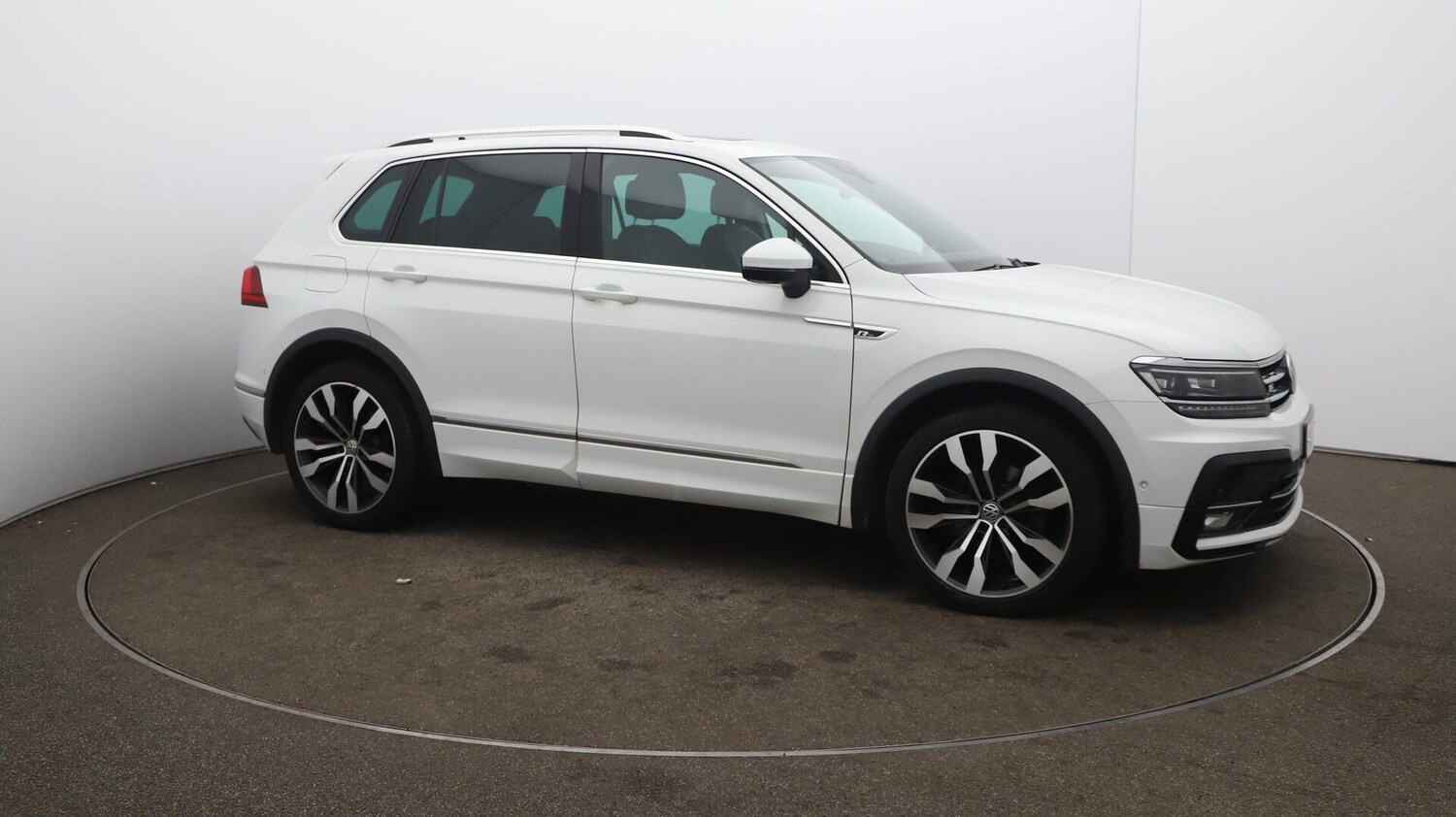 Used Volkswagen Tiguan 2020 for sale - 76152101: Photo 50