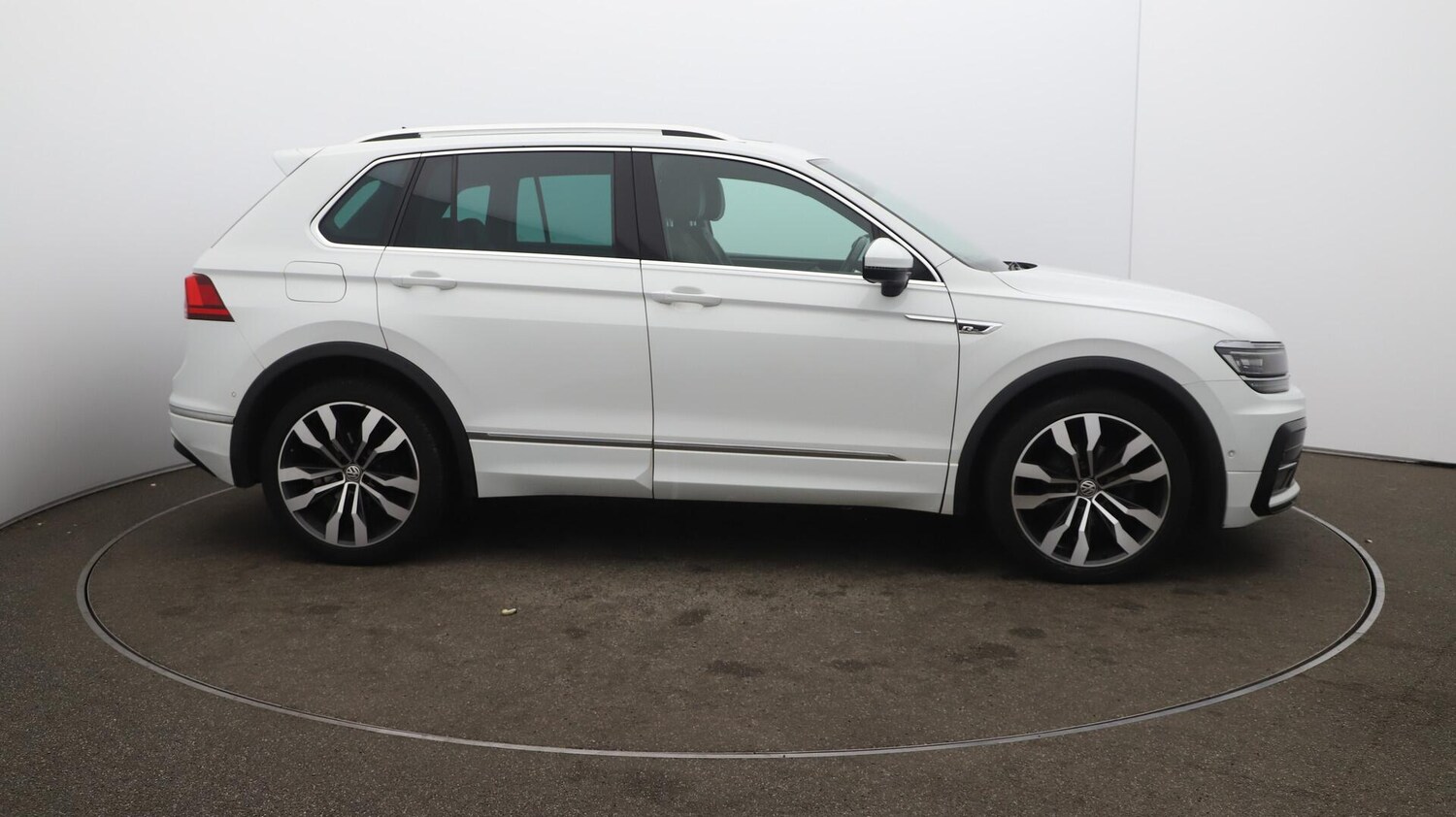 Used Volkswagen Tiguan 2020 for sale - 76152101: Photo 53