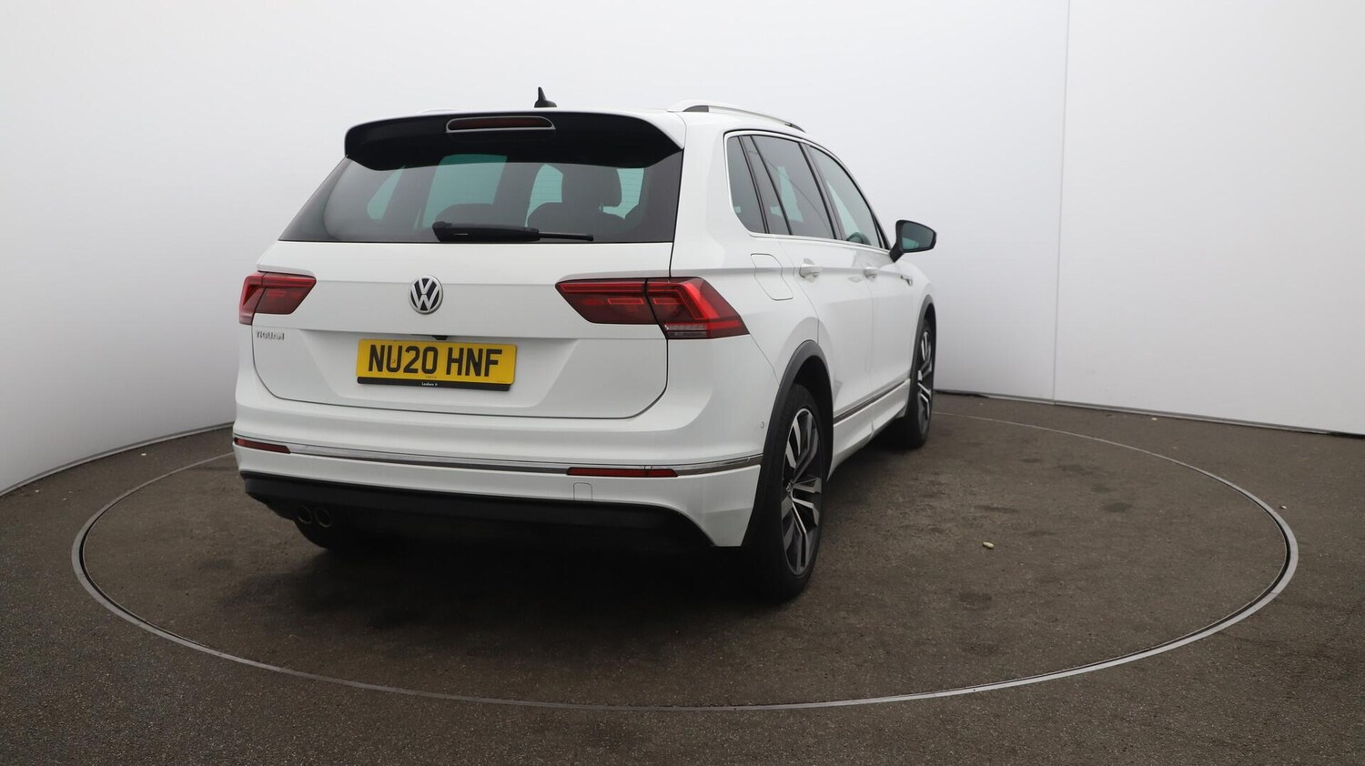 Used Volkswagen Tiguan 2020 for sale - 76152101: Photo 60