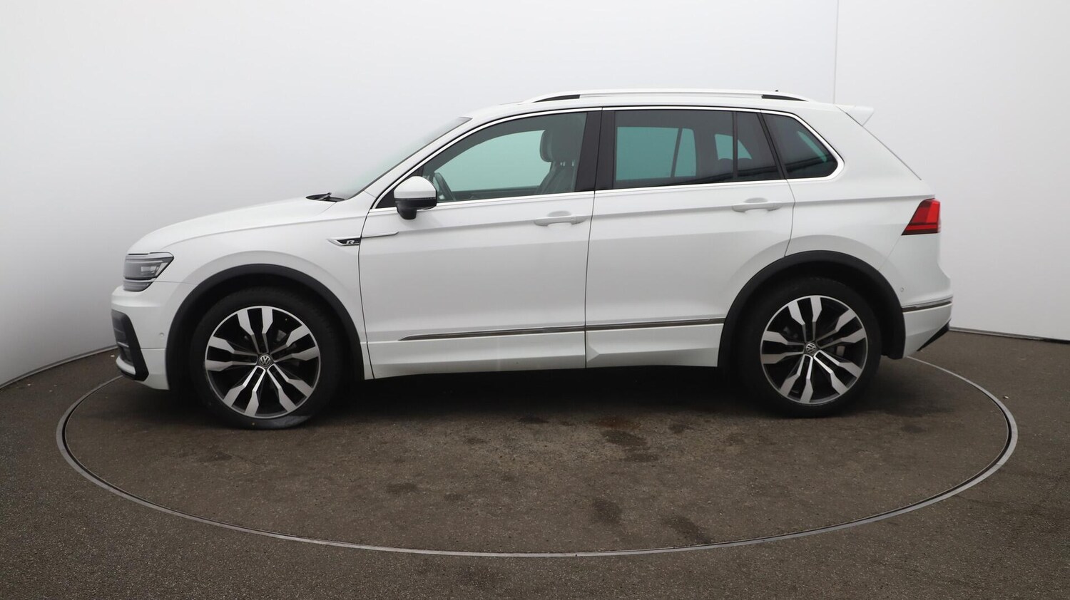 Used Volkswagen Tiguan 2020 for sale - 76152101: Photo 69