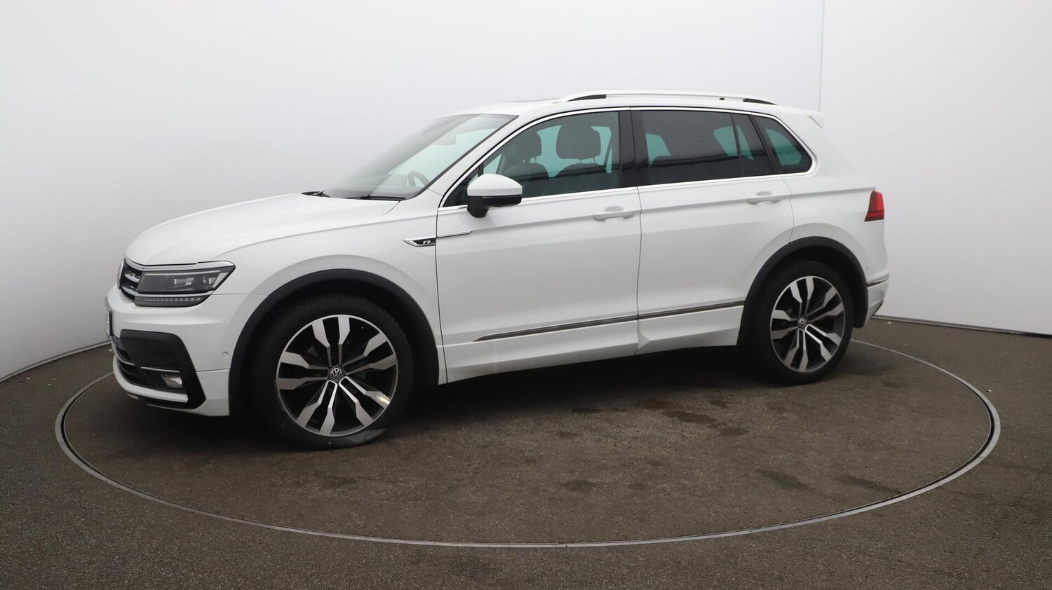 Used Volkswagen Tiguan 2020 for sale - 76152101: Photo 71