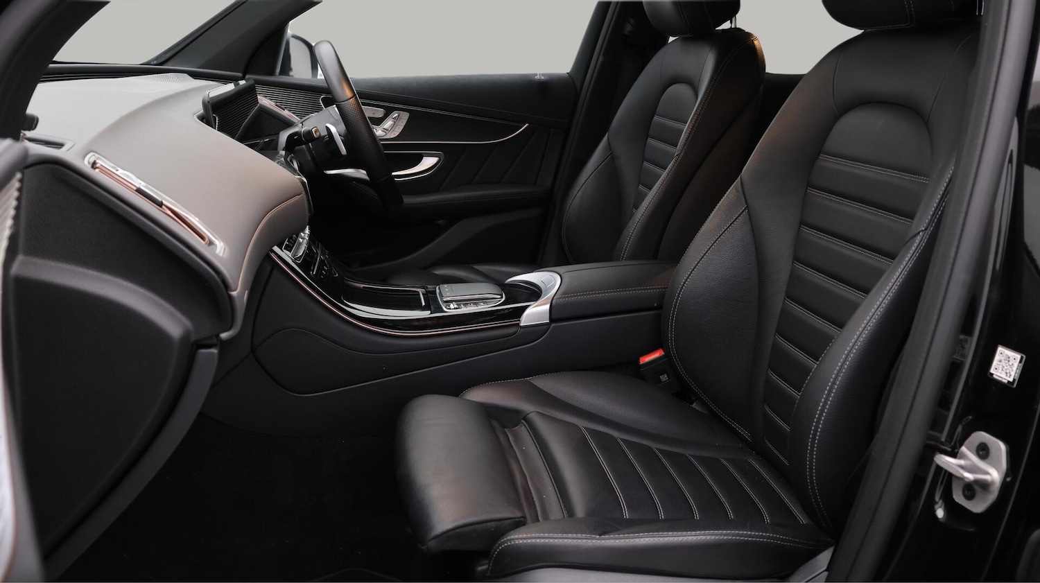 Used Mercedes-Benz EQC 2023 for sale - 76702219: Photo 15