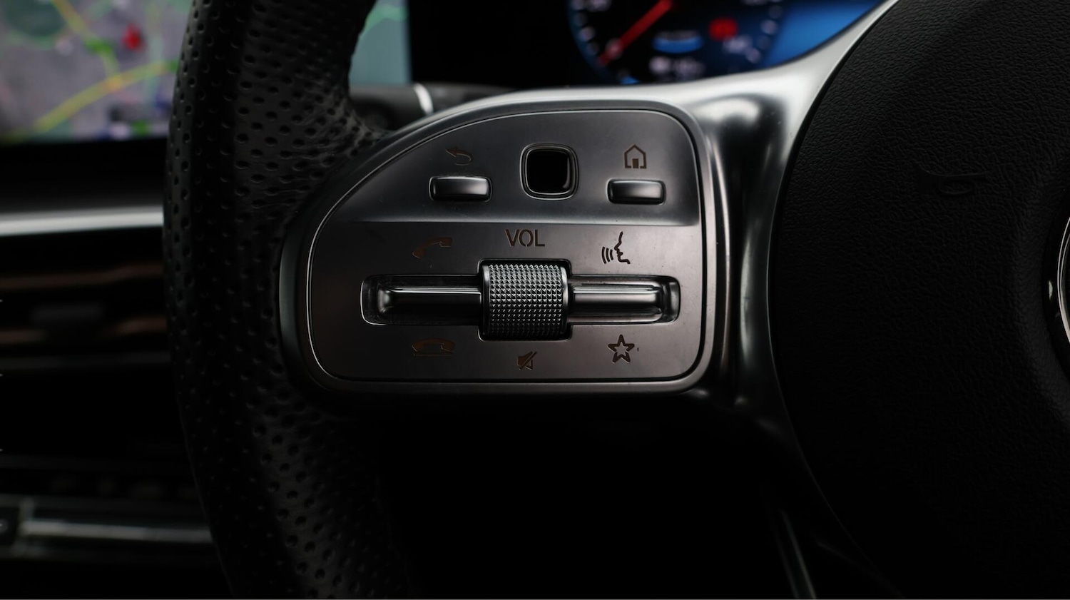 Used Mercedes-Benz EQC 2023 for sale - 76702219: Photo 26