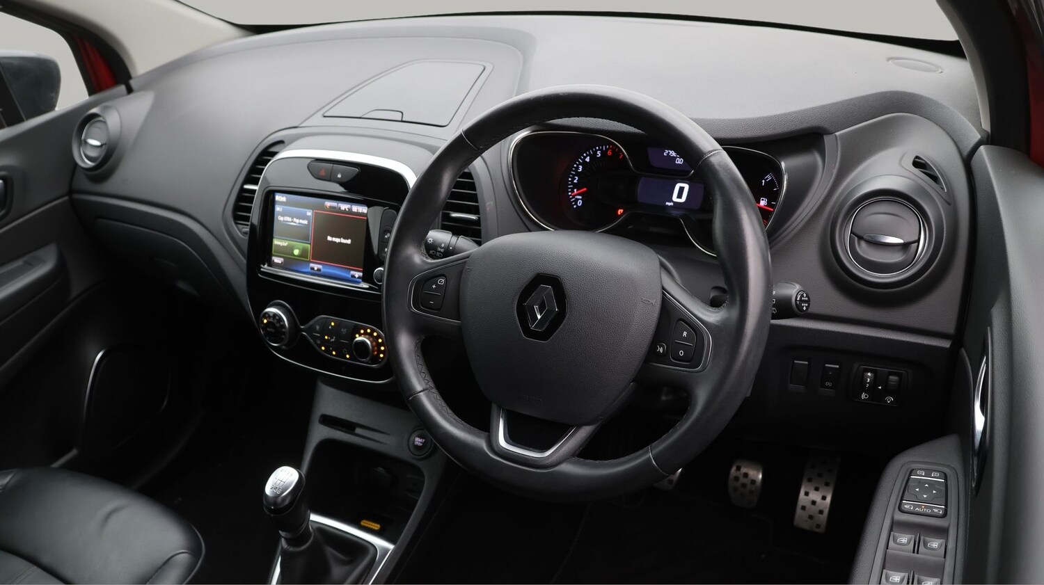 Used Renault Captur 2018 for sale - 77445626: Photo 9