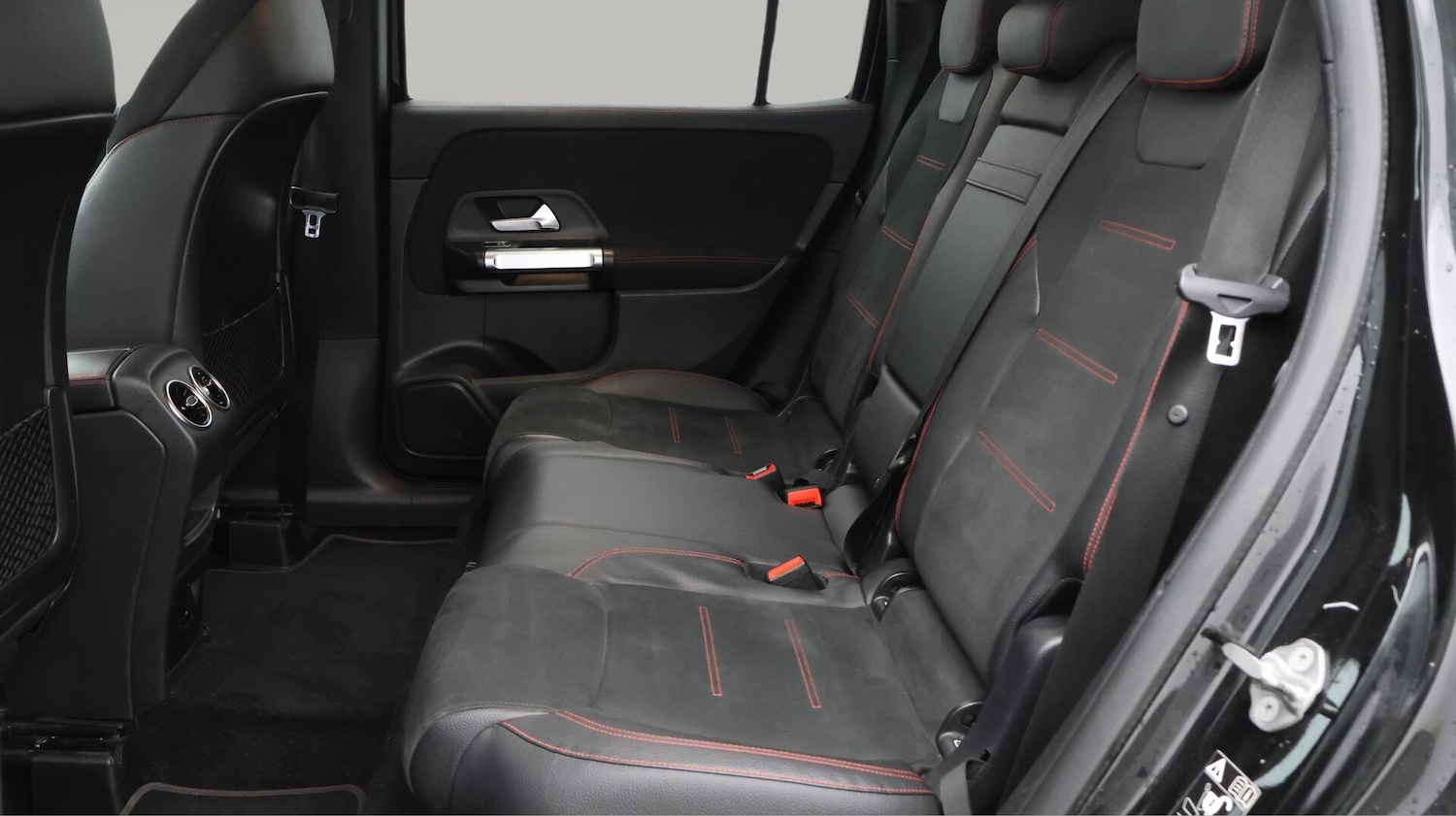 Used Mercedes-Benz GLB 2022 for sale - 76137028: Photo 17