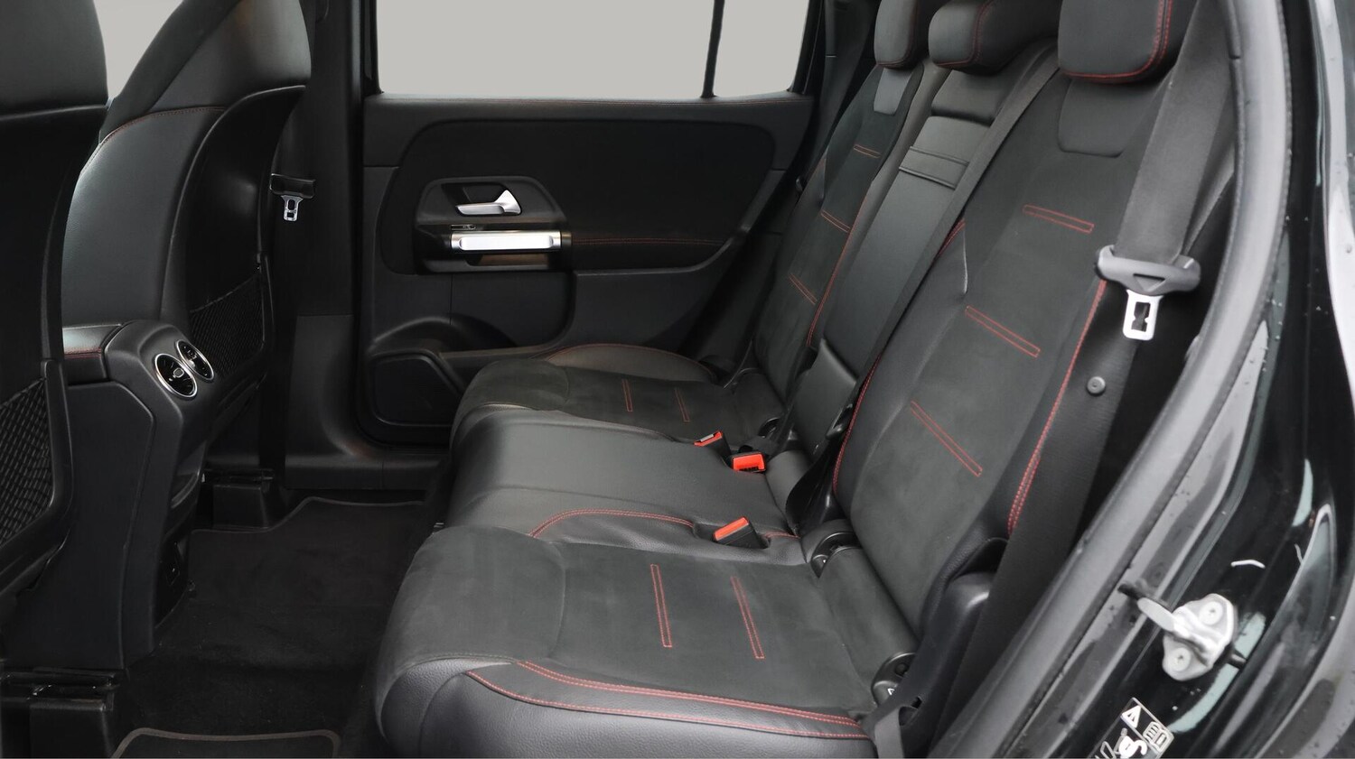 Used Mercedes-Benz GLB 2022 for sale - 76702008: Photo 17