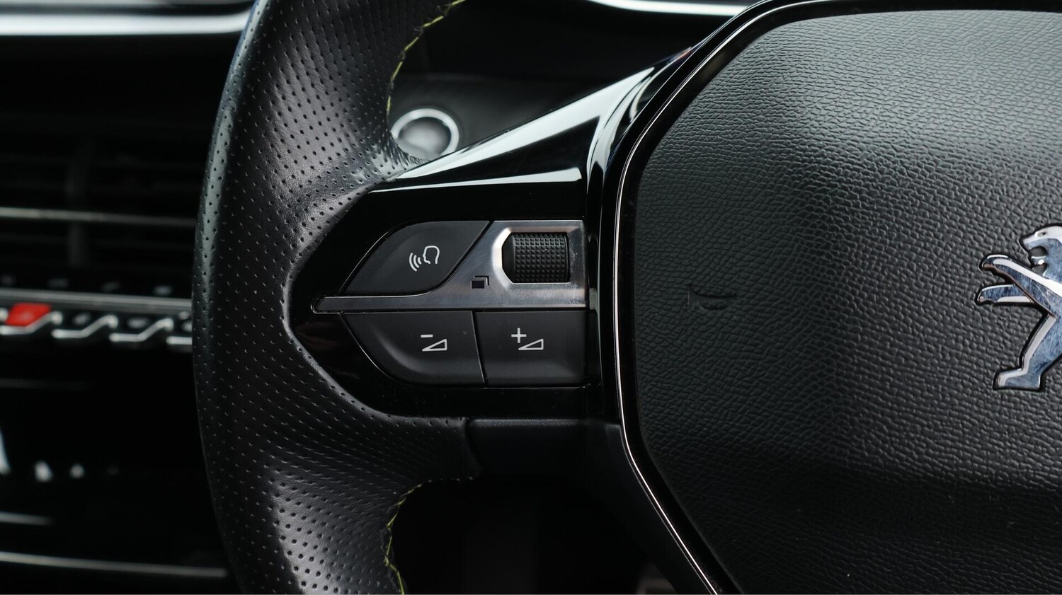 Used Peugeot E-208 2022 for sale - 76059272: Photo 27
