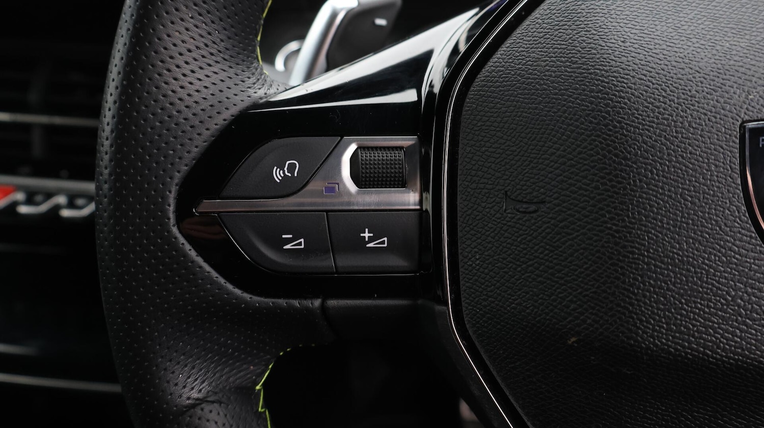 Used Peugeot 2008 2023 for sale - 76645647: Photo 25