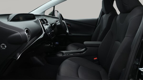 Used Toyota Prius 2020 for sale - 76199859: Photo 15