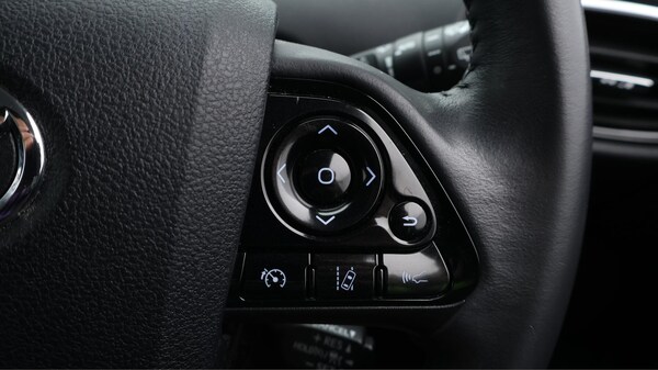 Used Toyota Prius 2020 for sale - 76199859: Photo 26