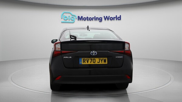 Used Toyota Prius 2020 for sale - 76199859: Photo 7